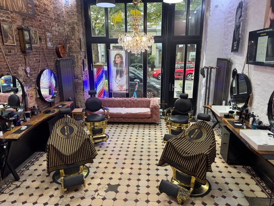 Hair Salon image for Cut In Cut Out – Friseur in Hamburg-Eimsbüttel