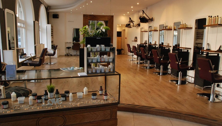 Green Mango Natural Salon
