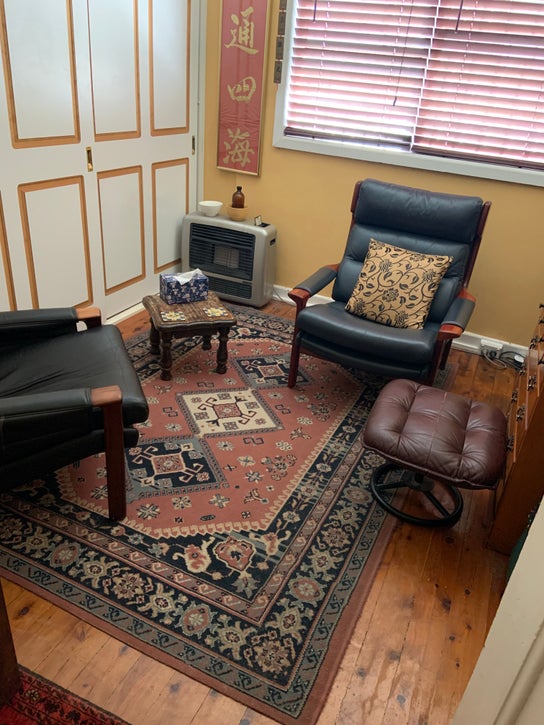 Tyypin Terapiakeskus palvelun kuva liikkeelle Self Healing Australia Hypnosis & Zen Shiatsu Therapy