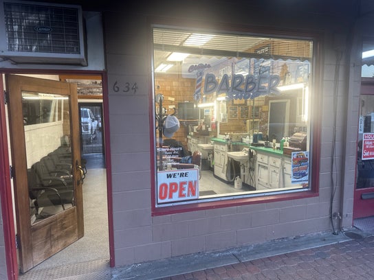 Barber obraz dla: Clovis Barber Shop