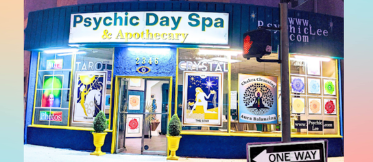 Foto de Terapia para Madam Fatima's Psychic Day Spa and Apothecary