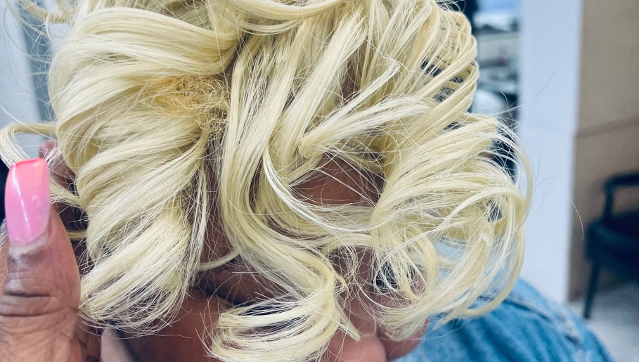Hair Design by Claudia