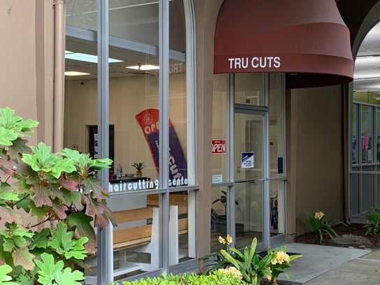 Immagine di Barbiere per Tru-Cuts Family Haircutting
