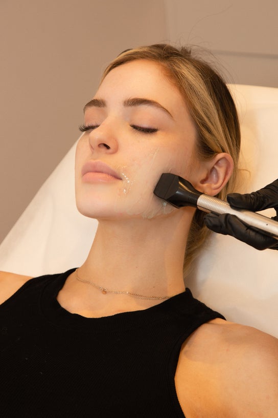 Immagine di Spa e sauna per Luxbae Med Spa and Salon