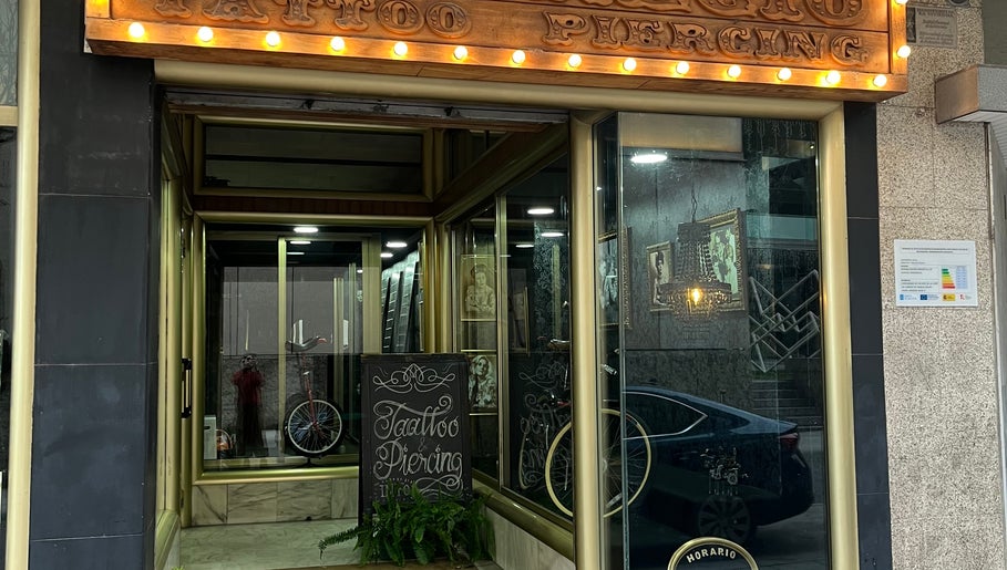 Desprecio Tattoo Piercing