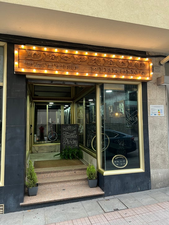 Tatuering & piercing-bild för Desprecio Tattoo Piercing