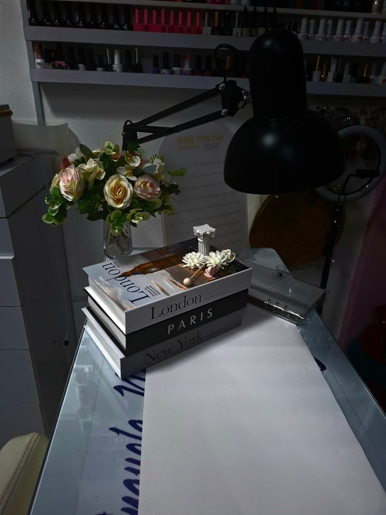 Nagelsalong-bild för CRAYOLA NAILS