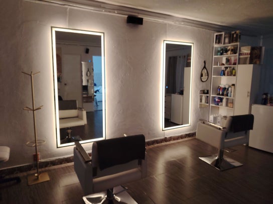 Beauty Salon image for David Woong