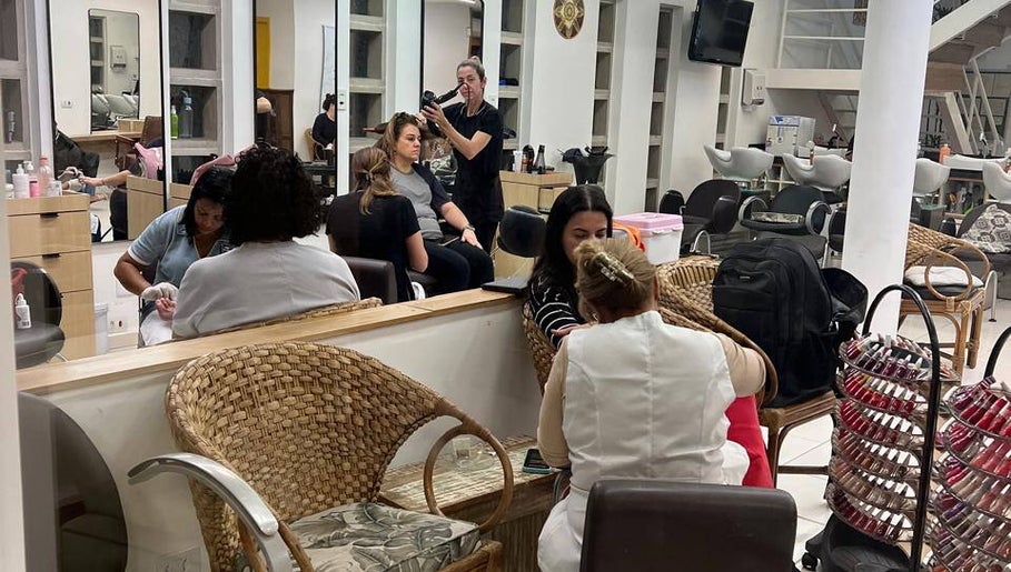 Espaco Dharma Salão de Beleza