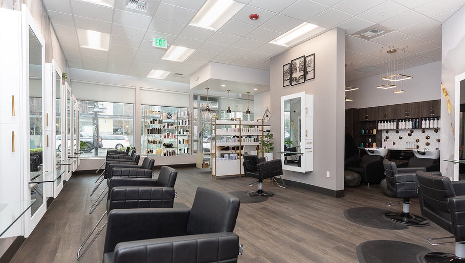 Square Roots Salon