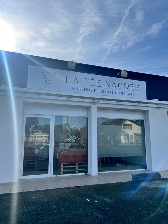 Afbeelding Nagelsalon voor La Fée Nacrée