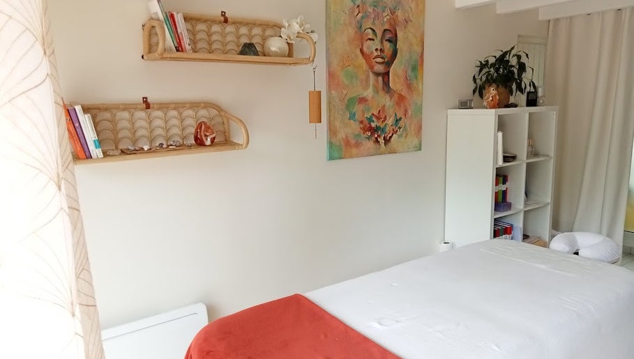 Magnétiseuse, Médium, Energéticienne et Masseuse Blandine DELANOË