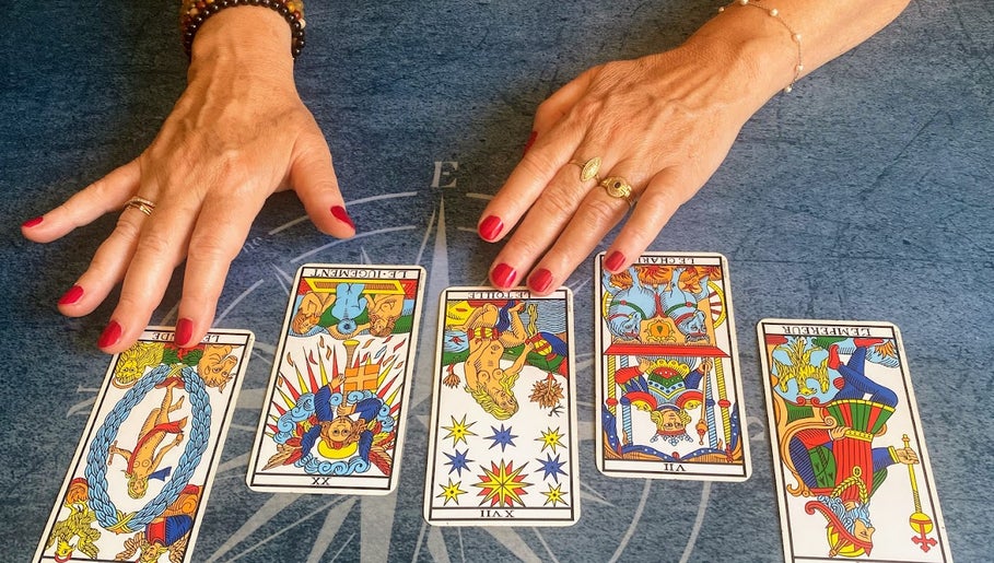 Natacha-Voyance-Tarologie