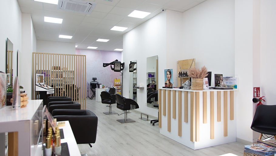 Muchachita, salón de peluquería y estética,