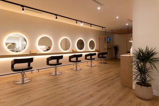 Foto de Salón de belleza para Gregorio Porras Peluquería y Estética