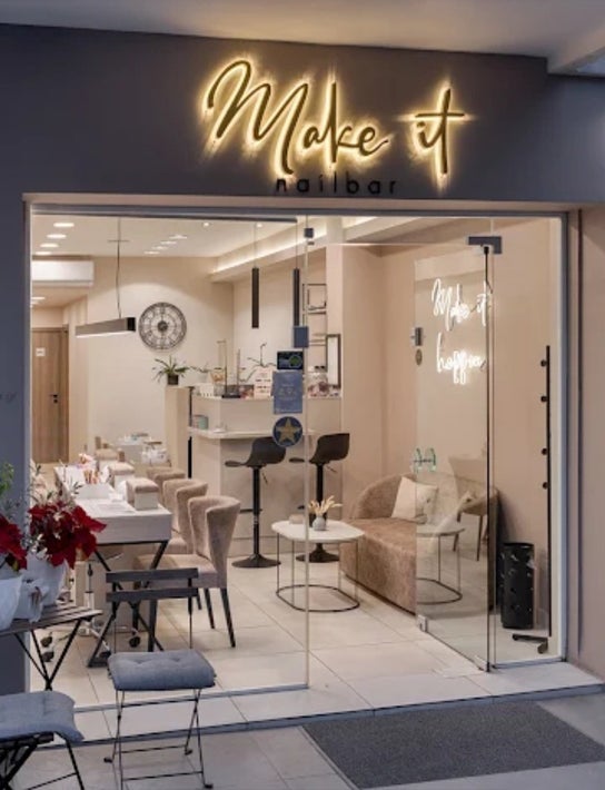Tyypin Nail Salon palvelun kuva liikkeelle Make it nailbar