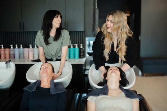 Frisør-billede til Grey and Sage Salon