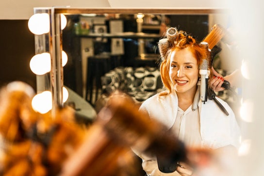 Friseursalon-Bild für Demarlo Salon & Spa Inc