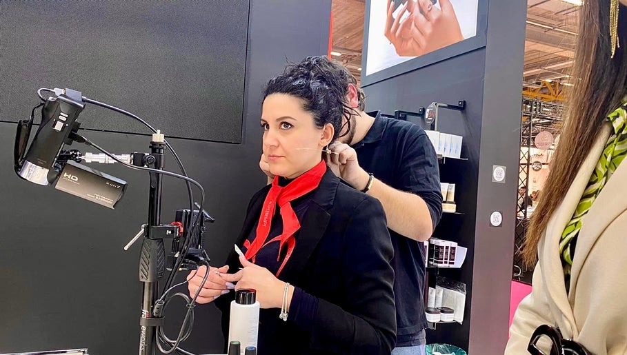 MS NAIL STUDY - Studio delle Unghie - Corsi di Ricostruzione Unghie e Trattamenti di MICHELA SANTARSIERI