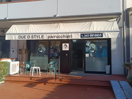 Foto de Peluquería para DUE D STYLE PARRUCCHIERI PRATO PO