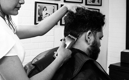 Barber obraz dla: Dickiss Barbershop