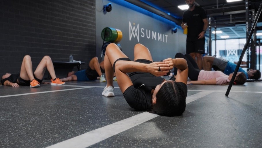 Summit Fitness Club - Entrenamiento Dirigido