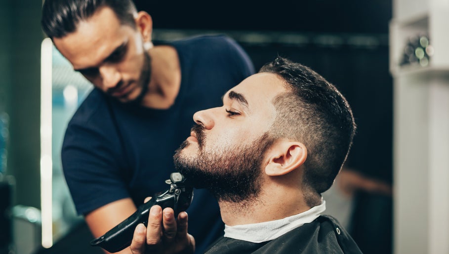 Latinos Barbershop