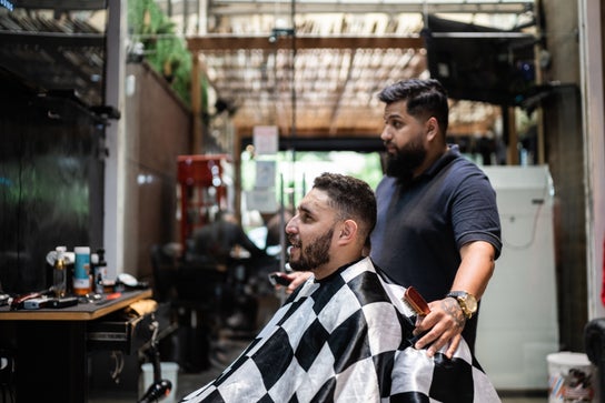 Barber-billede til صالون أباكير