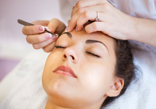 Eyebrows & Lashes image for Benefit Cosmetics Myer Miranda