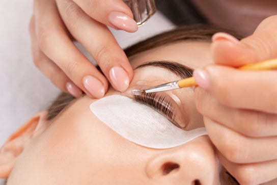 Eyebrows & Lashes image for Benefit Cosmetics Sephora Macarthur