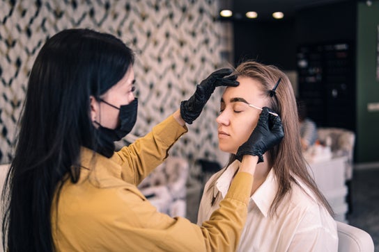 Eyebrows & Lashes image for Benefit Cosmetics Brow Bar Lounge - Sephora Sylvia Park