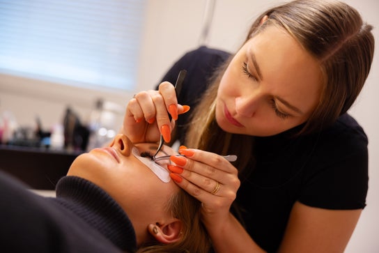 Foto de Cejas y pestañas para Bar à Sourcils - Benefit Brow Bar Lyon Part Dieu