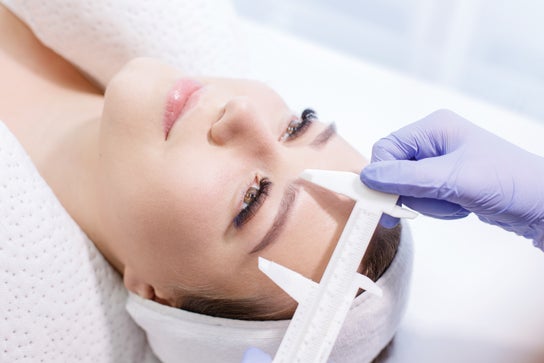 Eyebrows & Lashes image for MAC Q BEAUTY LASH SALON & HEAD SPA