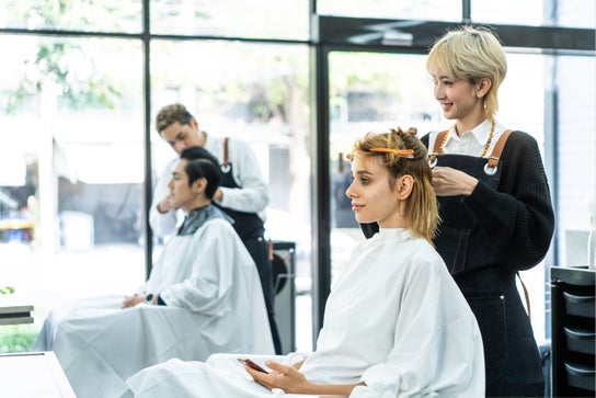 Image de Salon de coiffure pour Lady Brushing