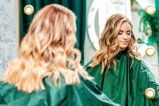 Afbeelding Haarsalon voor Hair and Beauty on the Green