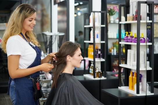 Hair Salon image for Camille Albane - Cordeliers- Place Saint Nizier - parking Saint Antoine - 69001-coiffeur-coloriste - Maquilleur