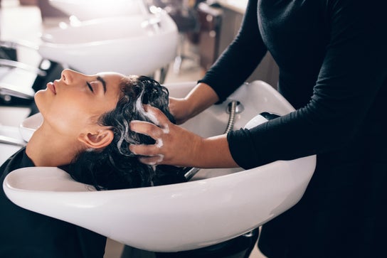 Image de Salon de coiffure pour Stéphanie Chaussard Révélatrice d’Éclat Féminin