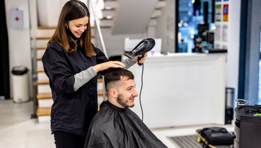 Venice Beauty Salon