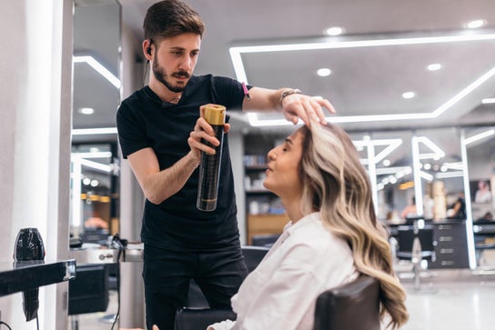 Salon fryzjerski obraz dla: Dobre cięcie
