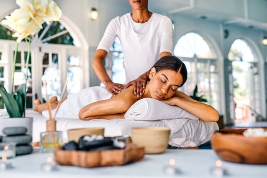 Massage image for Beautyful Relaxation Beauty Therapist at Daisy Waves salon Specialised in Body Massage Award winning beauty therapist 2022