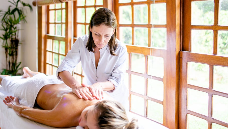 Health Harbour Massage & Acupuncture