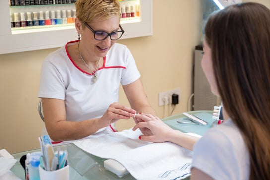 Nail Salon image for Greenleaf Treatments