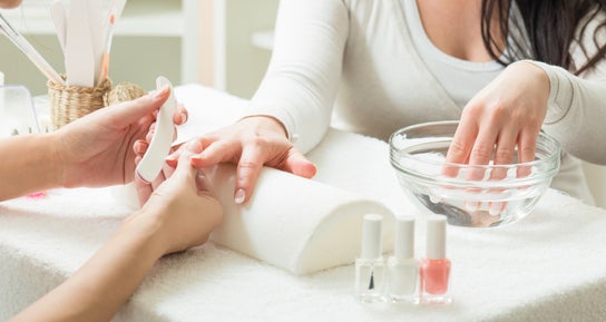 Imagem de Manicure para Bling Nails