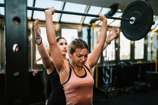 Tyypin Personal Trainer palvelun kuva liikkeelle Athlevel Studio
