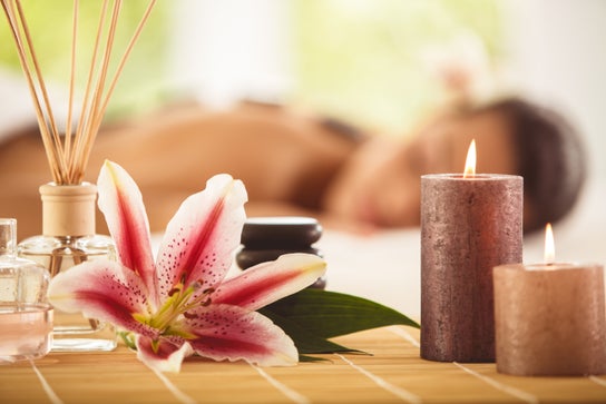 Tyypin Kylpylä palvelun kuva liikkeelle Denisse Valtierra Relax & Beauty