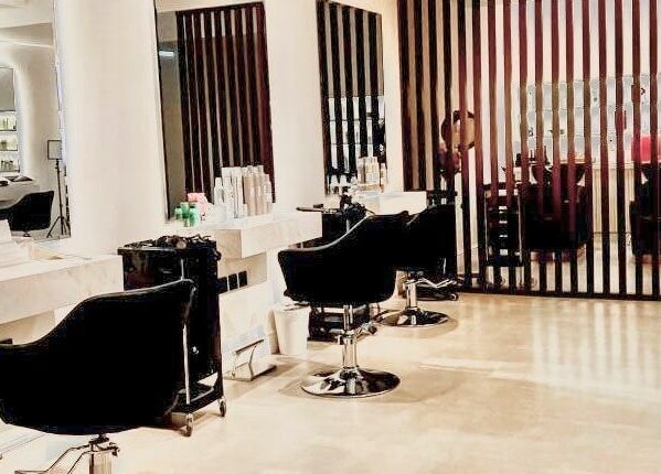Spacious and modern interior of Pearl Box Salon - صالون صندوق اللؤلؤ, Riyadh, Riyadh Province, SA.