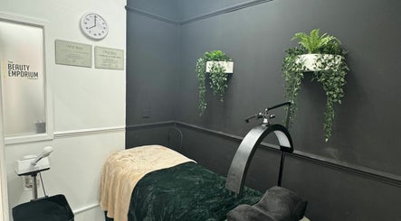 The Beauty Emporium Torquay Bild 2