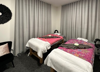 Calm massage room at Soothe & Soul. Waiuku Thai Massage Therapy, Auckland, NZ with twin beds and elegant decor.