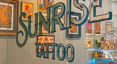 Sunrise Tattoo Shop slika 3