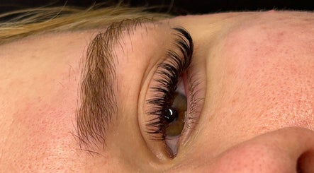 Gambar Sammy’s Lash Place 3